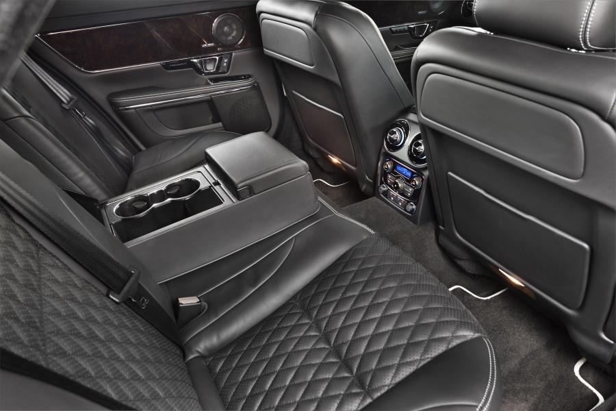 Интерьер Jaguar XJ50 (X351) 2019 года  (ZA) (фото 3 из 16)
